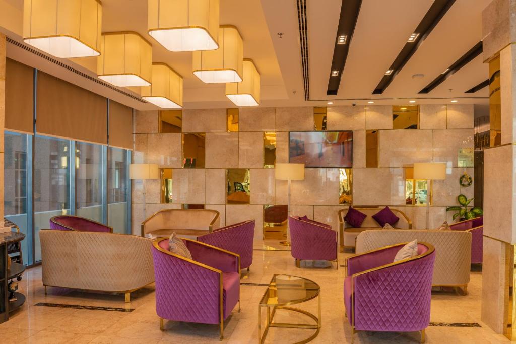 Posezení v ubytování Royal Crown Hotel