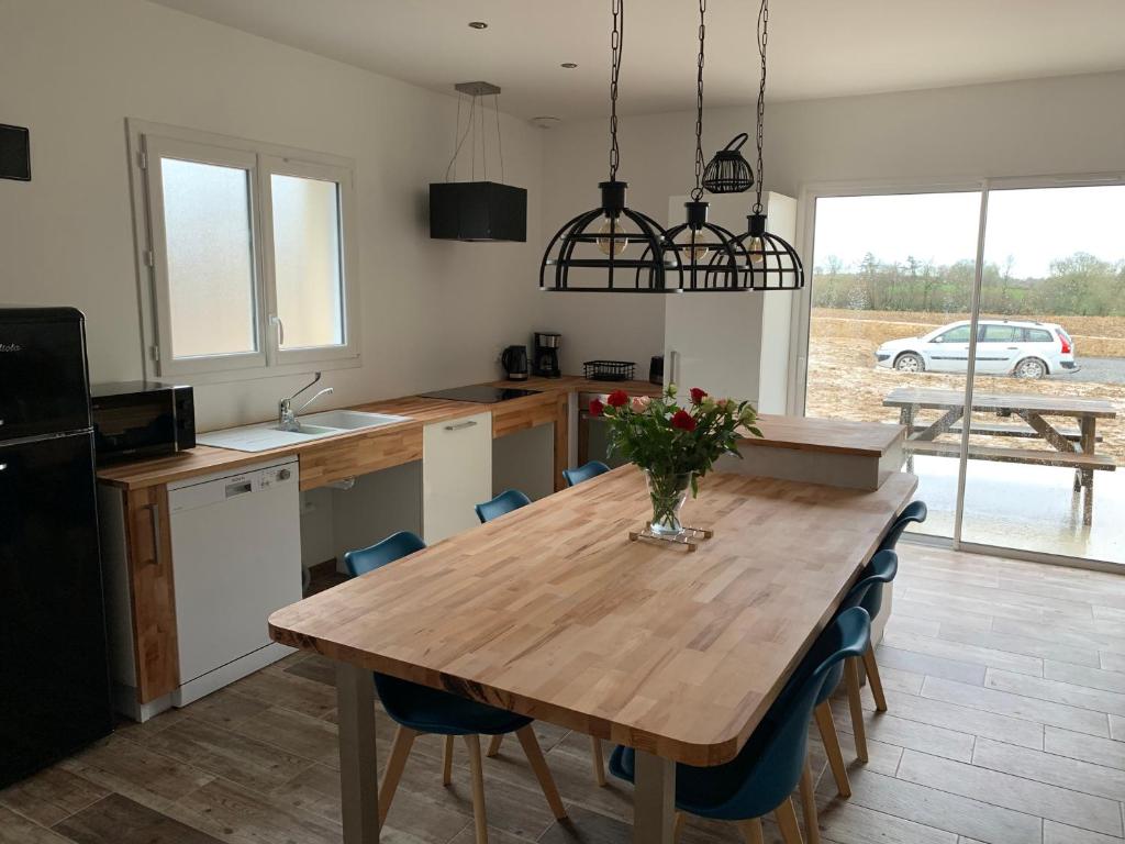 Belle Villa 6 pers 2h espace bien-être privatisé inclus 80 m2 de détente garantie - Villa