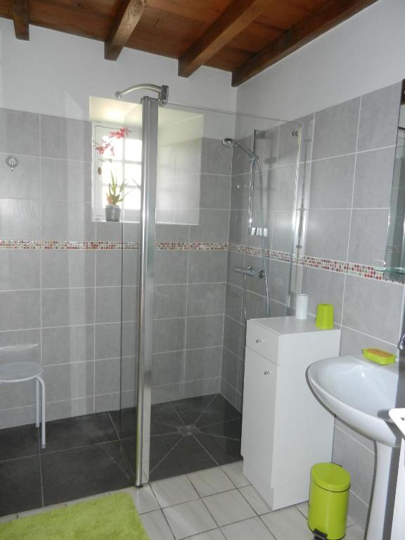 Koupelna v ubytování La Maison des Cornières