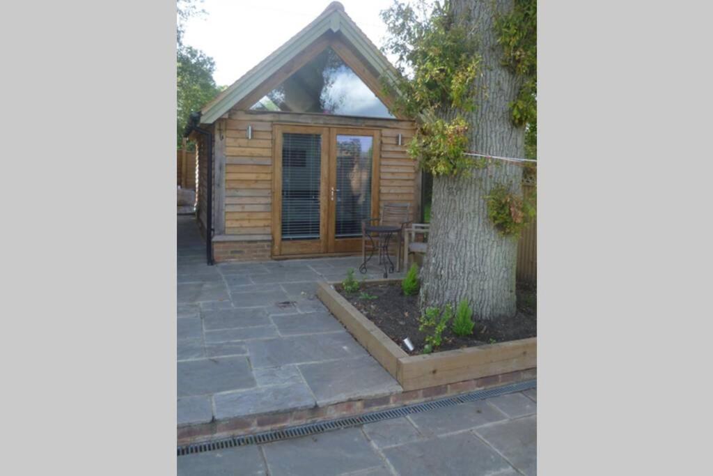 4 Kingsize Beds Ensuite - Sleeps 8-10 - Rural Contemporary Oak Framed House - Five-Bedroom House