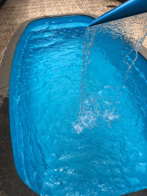  Sítio com piscina