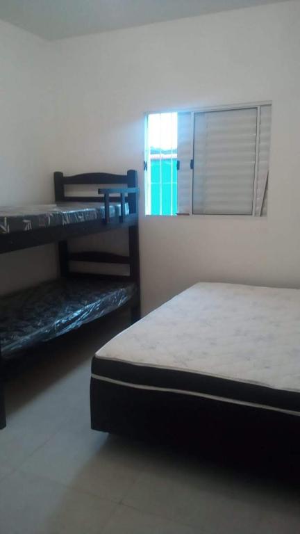  Casa com piscina em Itanhaém