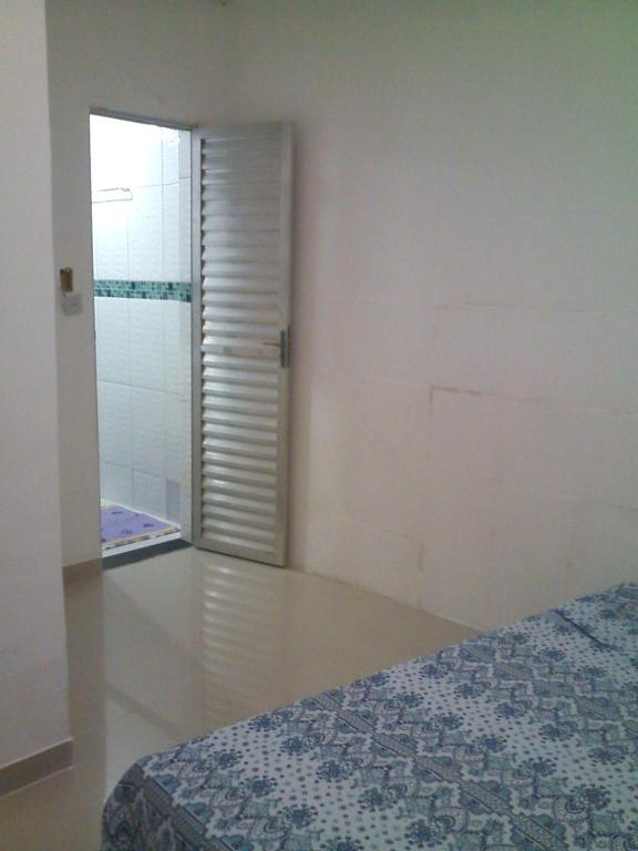  Bem Localizado 1/4 Mobiliado Bairro Popular- Nordeste de Amaralina