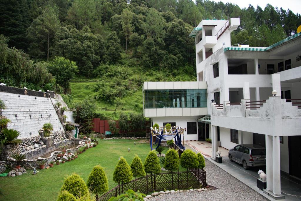 Sumeru Resort