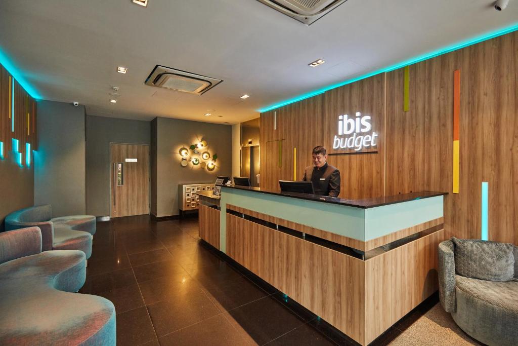 Zona de hol sau recepție la ibis budget Singapore Bugis