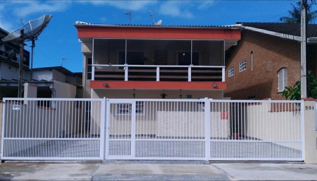 Apartamento bem localizado no Centro de Ubatuba SP Brasil