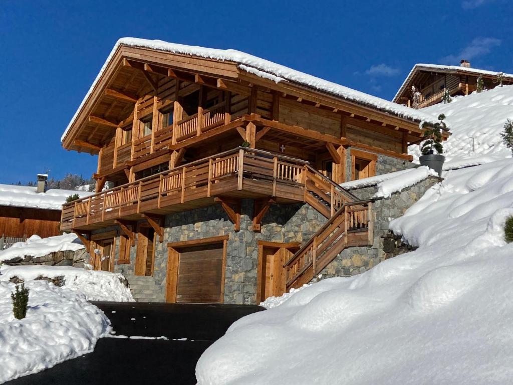 CHALET LYOBA v zimě