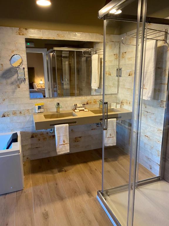 Koupelna v ubytování HOTEL CASABLANCA BOUTIQUE