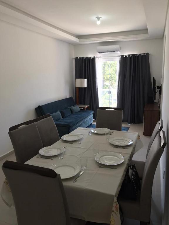  Lindo apto 2 dormitórios para férias em Florianópolis