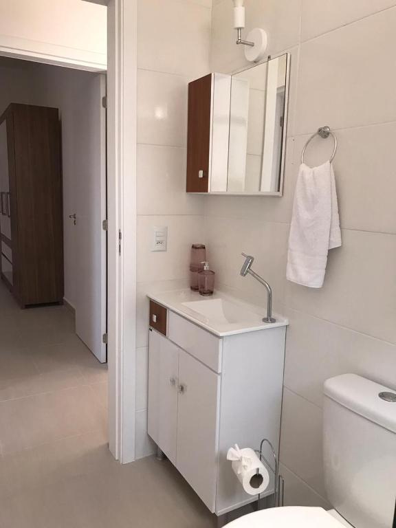  Lindo apto 2 dormitórios para férias em Florianópolis