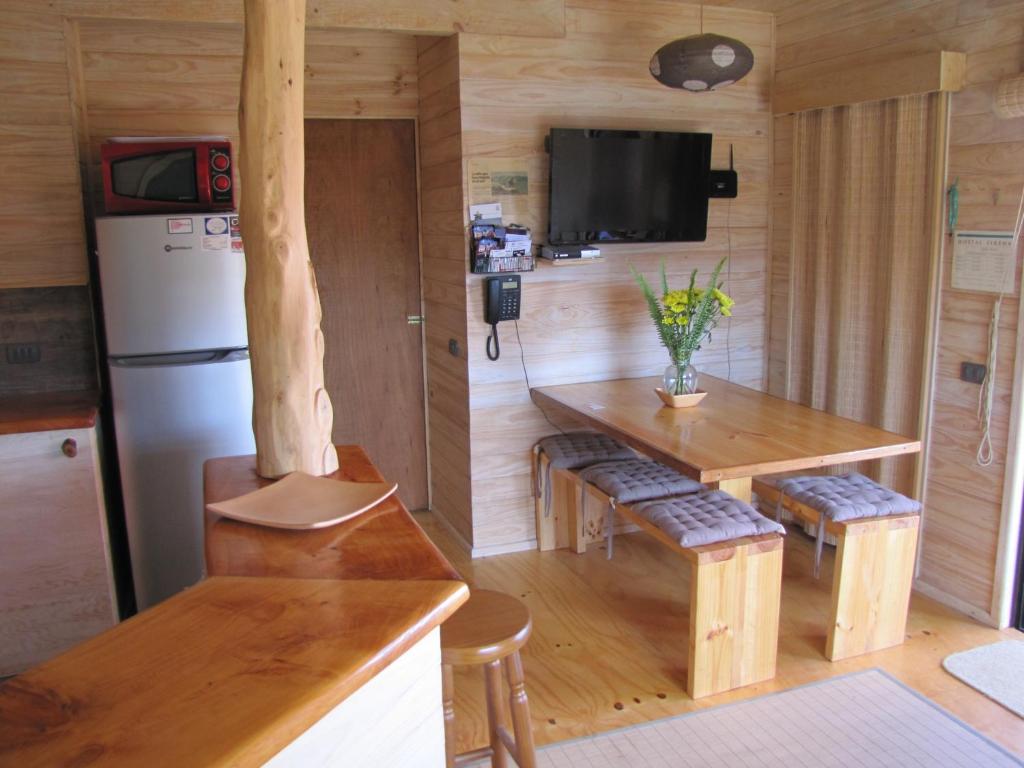 Kuchyň nebo kuchyňský kout v ubytování Hostal Sirena