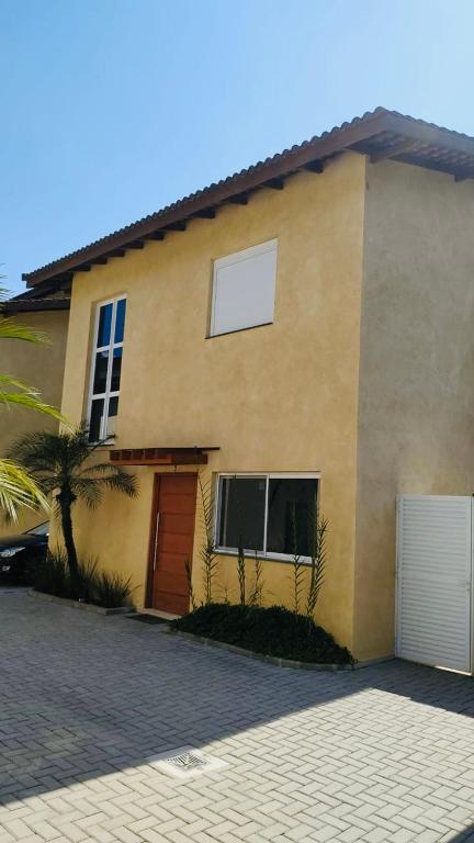  Casa de alto padrão em Juquehy com piscina aquecida