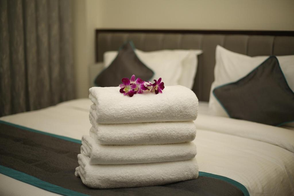 PARK IRIS HOTELS, Bharathi Nagar - Superior King Room