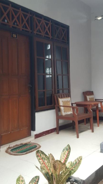 Senggigi hill view homestay - Deluxe Double Or Twin Room