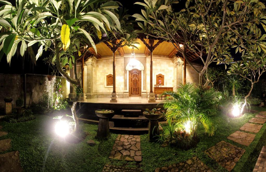 Zahrada ubytování Sari House Ubud - Balinese Style Homestay