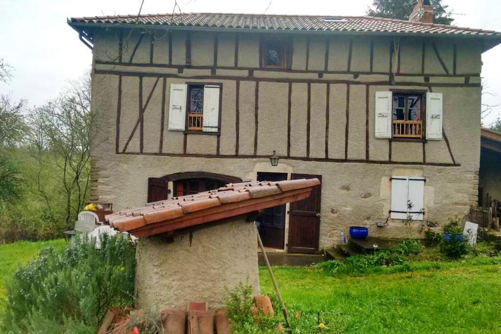 Κήπος έξω από το Maison spacieuse à St Constant Fournoules avec jardin