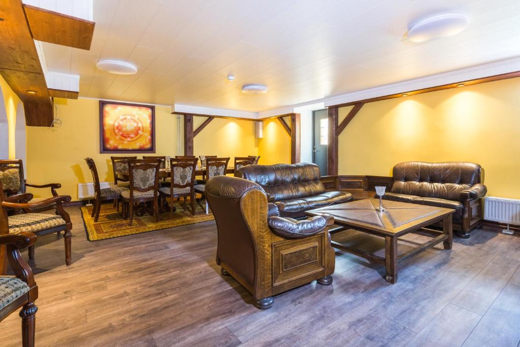 Posezení v ubytování Ruunawere Hotel
