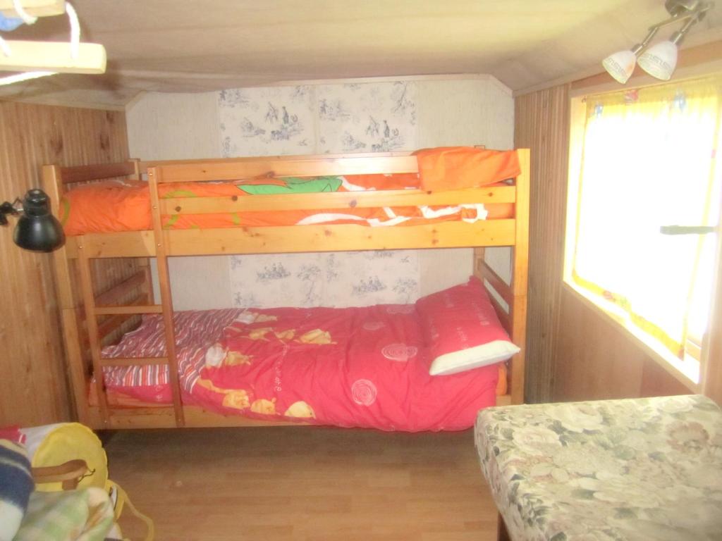 Holiday home 2 bedrooms house with garden at El Pumarin ...