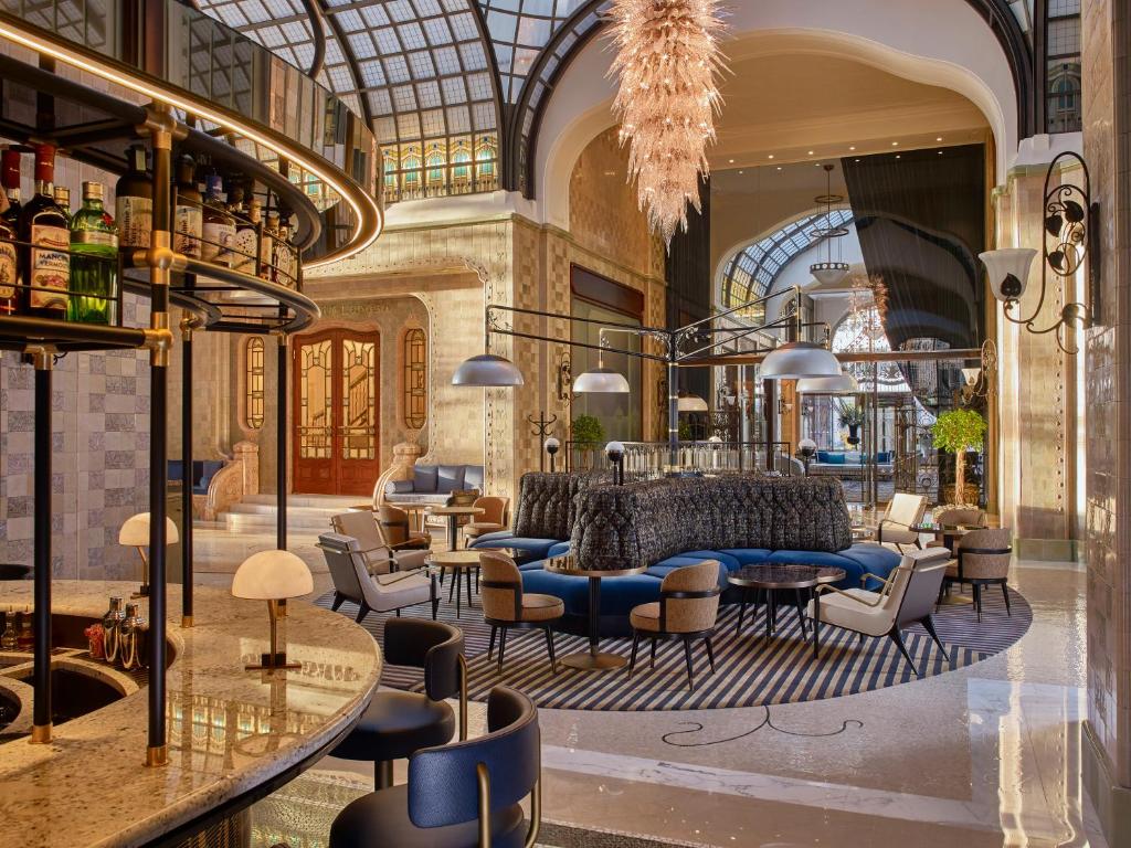 Posedenie v ubytovaní Four Seasons Hotel Gresham Palace Budapest