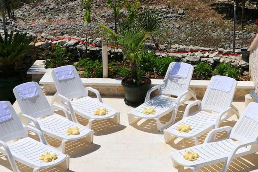 Posezení v ubytování Charming Villa in Pučišća + Pool
