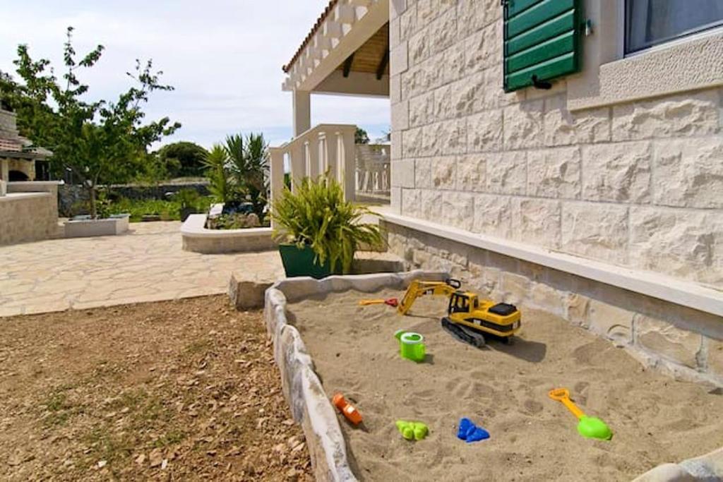 Zahrada ubytování Charming Villa in Pučišća + Pool