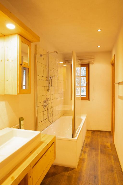 A bathroom at Chalet Corvara