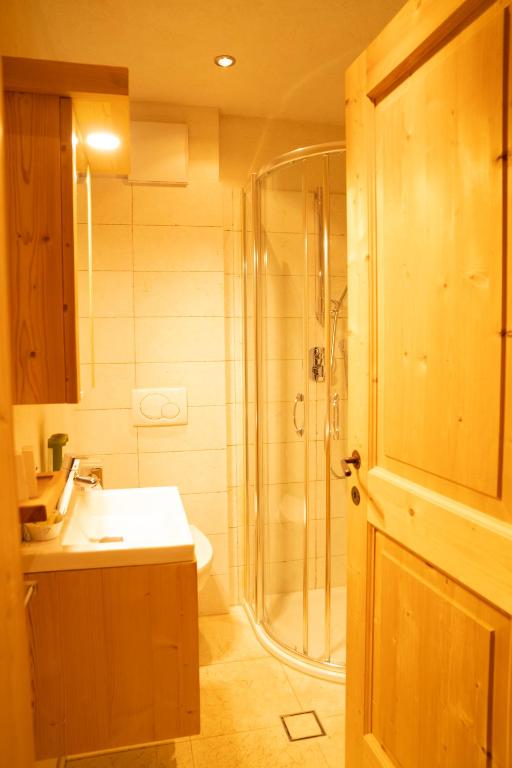A bathroom at Chalet Corvara