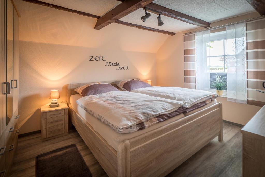 Postel nebo postele na pokoji v ubytování Ferienwohnung Pieper