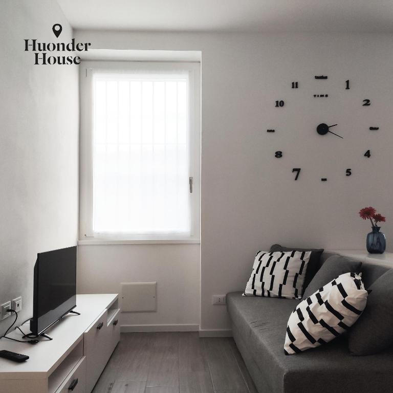 Huonder House - Two-Bedroom House