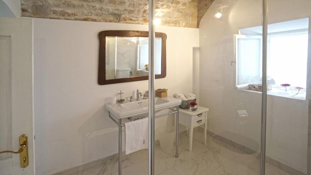 Koupelna v ubytování Villa Beach House Orebic with private pool at the beach in Orebic - Peljesac