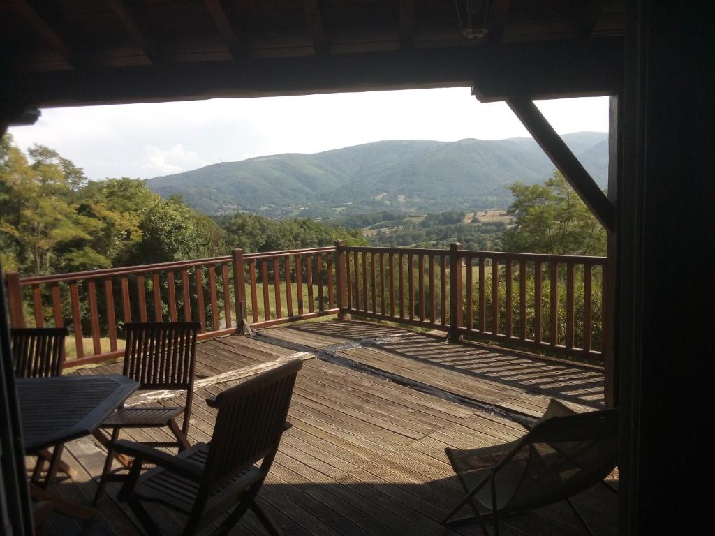 Chambre avec sdb dans chalet d'architecte