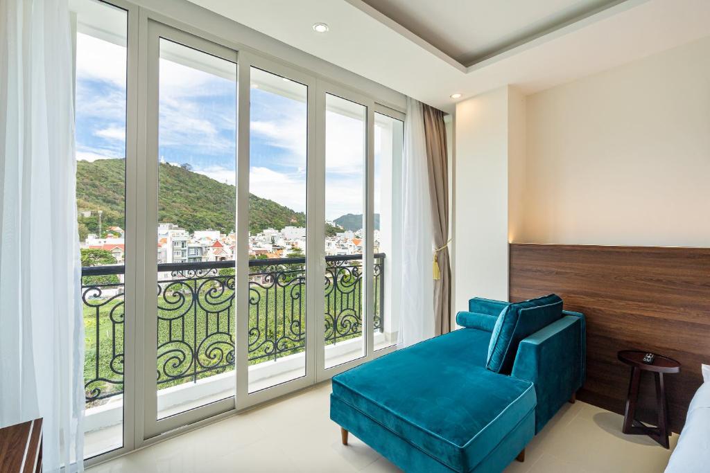 Nespecifikovaný výhled na hory nebo výhled na hory při pohledu z hotelu