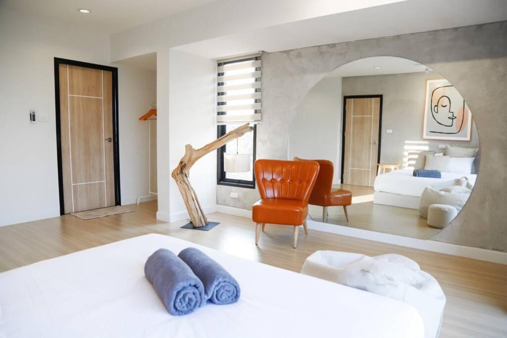 Postel nebo postele na pokoji v ubytování Brand-new Aewmai Pool Villa&Promotion◆byน้องมังคุด