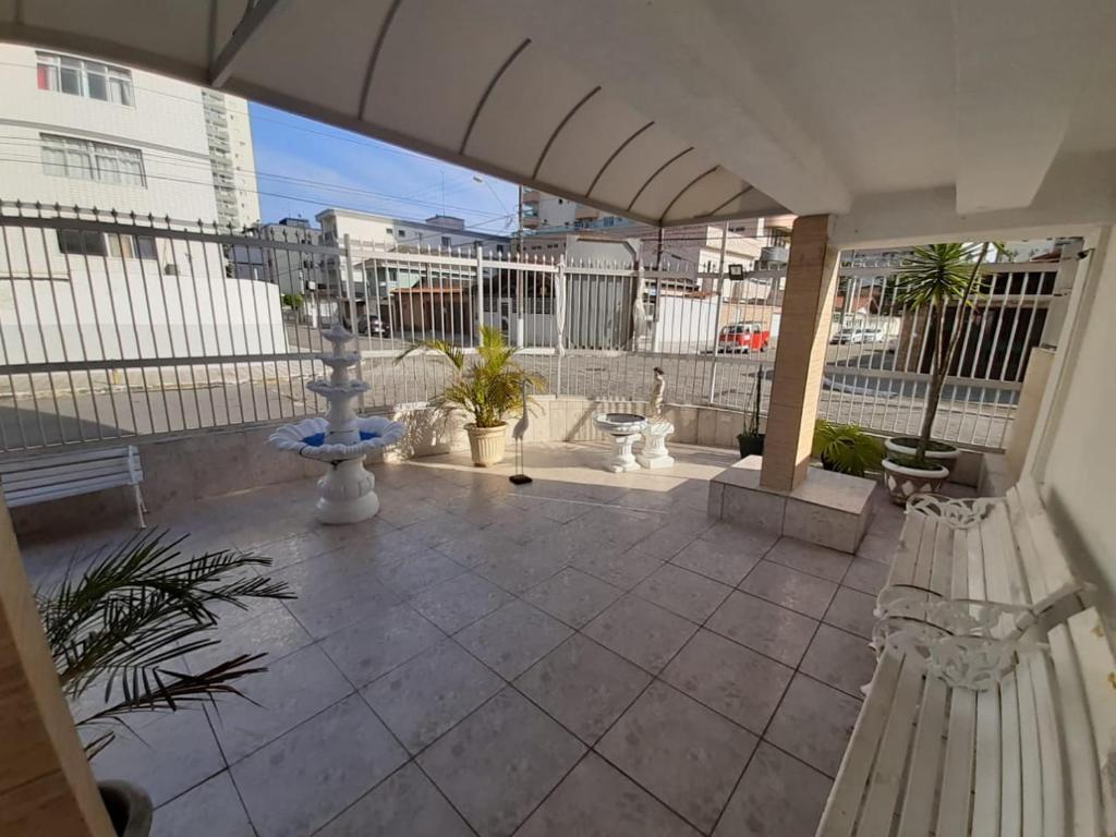  Apto - Praia Grande - Duas Quadras da Praia