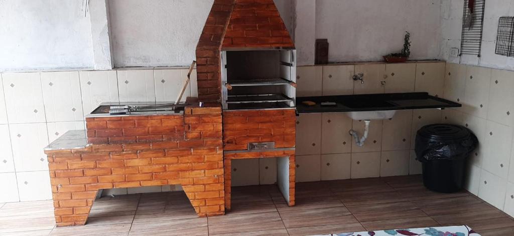  Casa com piscina próximo a Maranduba