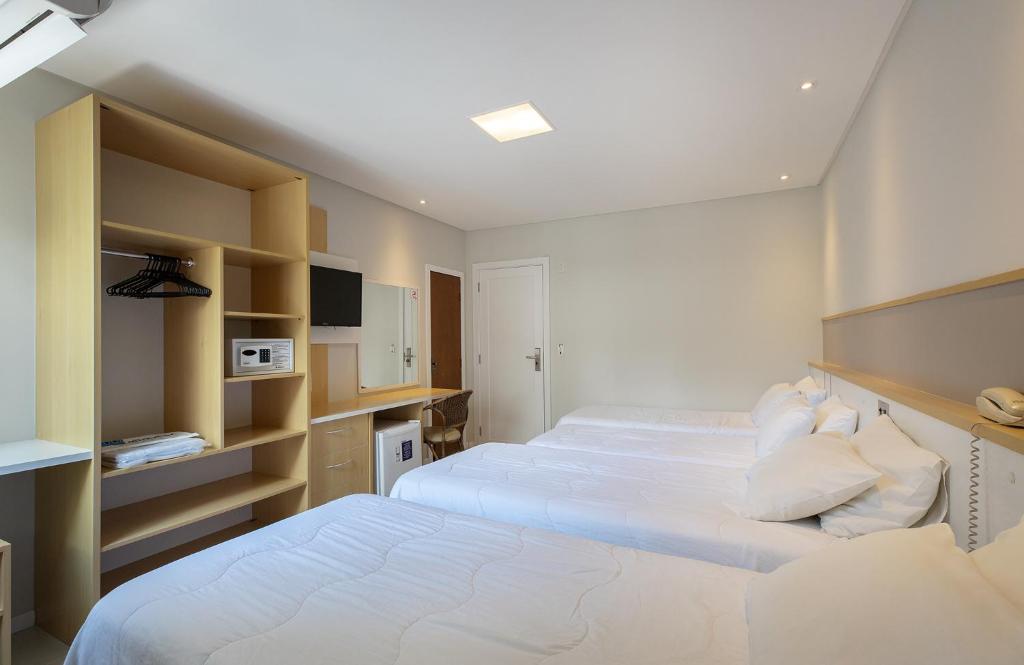  Miramar Hotel