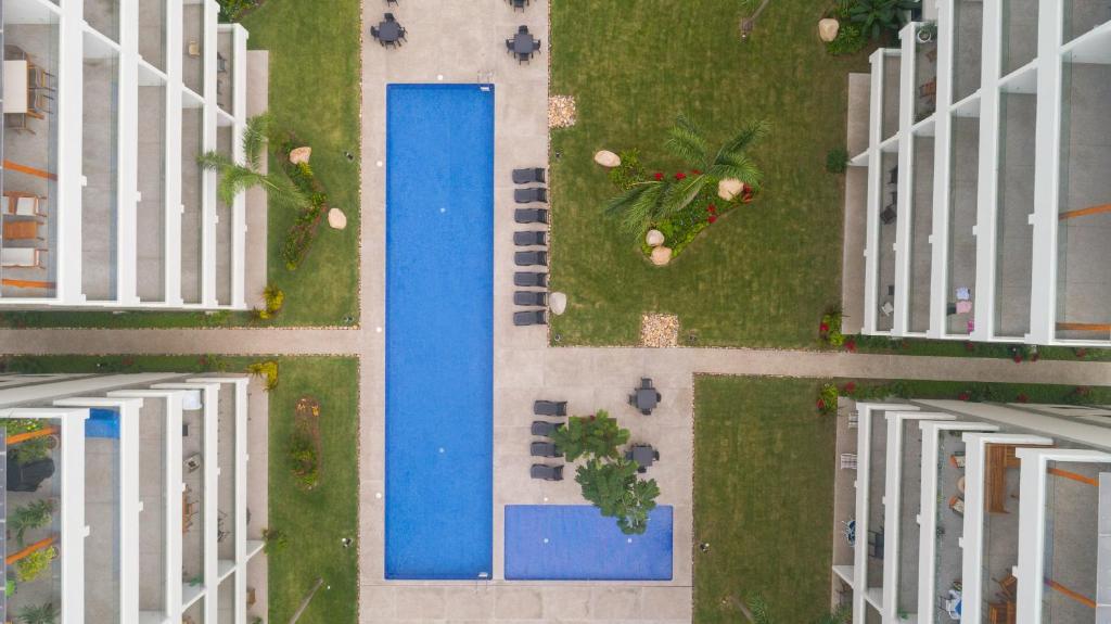 Right in the heart of Nuevo Vallarta! New and modern condo close to beaches, restaurants and more