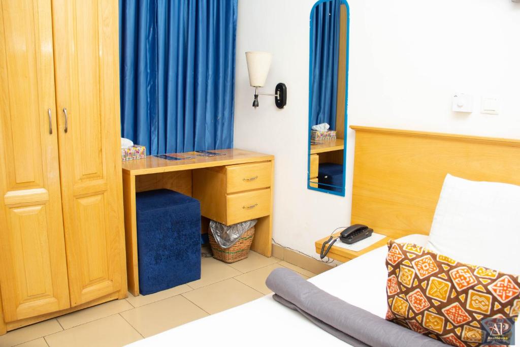 Asantewaa Premier Hotel - Single Room