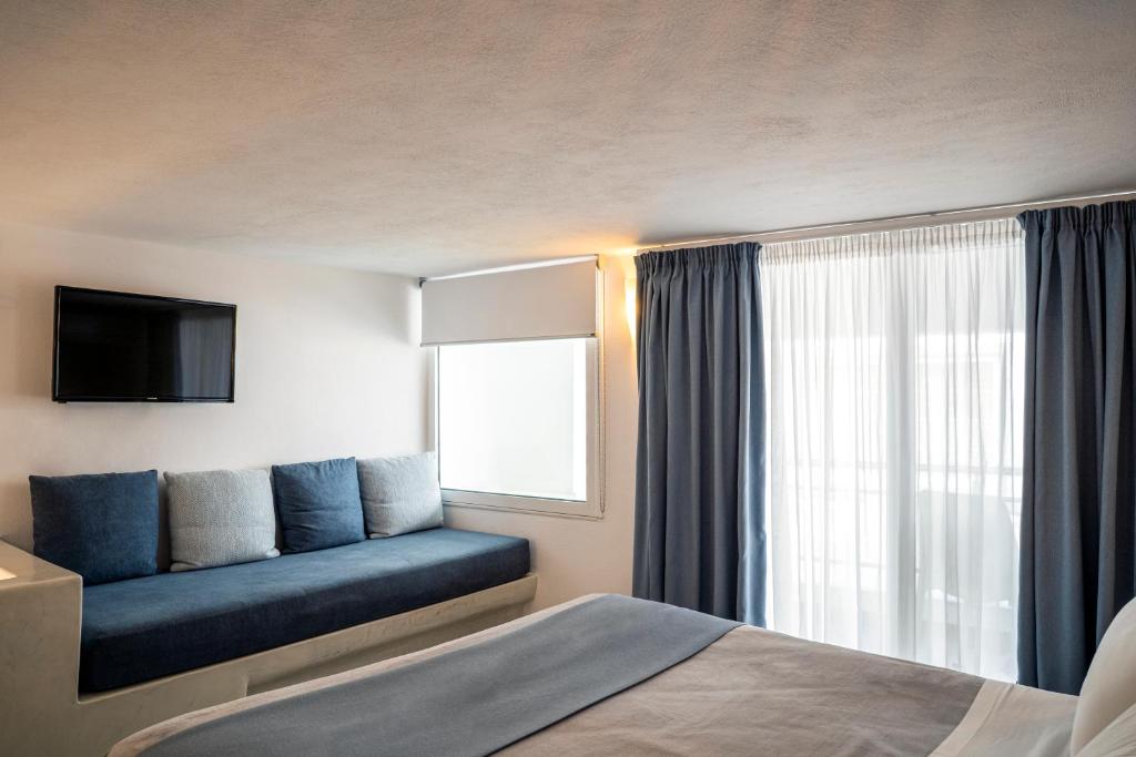 
Superior Apartment with Outdoor Hot Tub - Split Level
