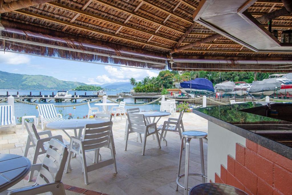  Casa em condomínio de alto padrão - Angra dos Reis