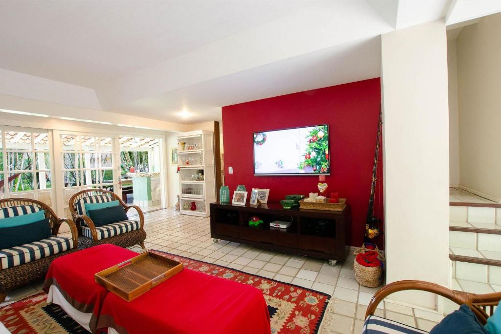  Casa em condomínio de alto padrão - Angra dos Reis