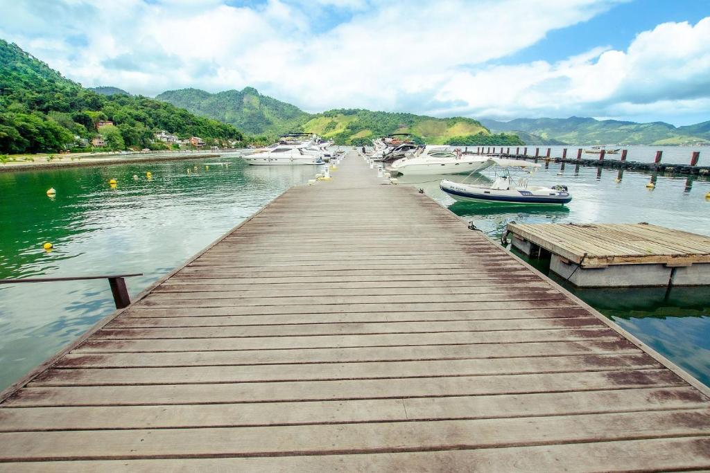  Casa em condomínio de alto padrão - Angra dos Reis