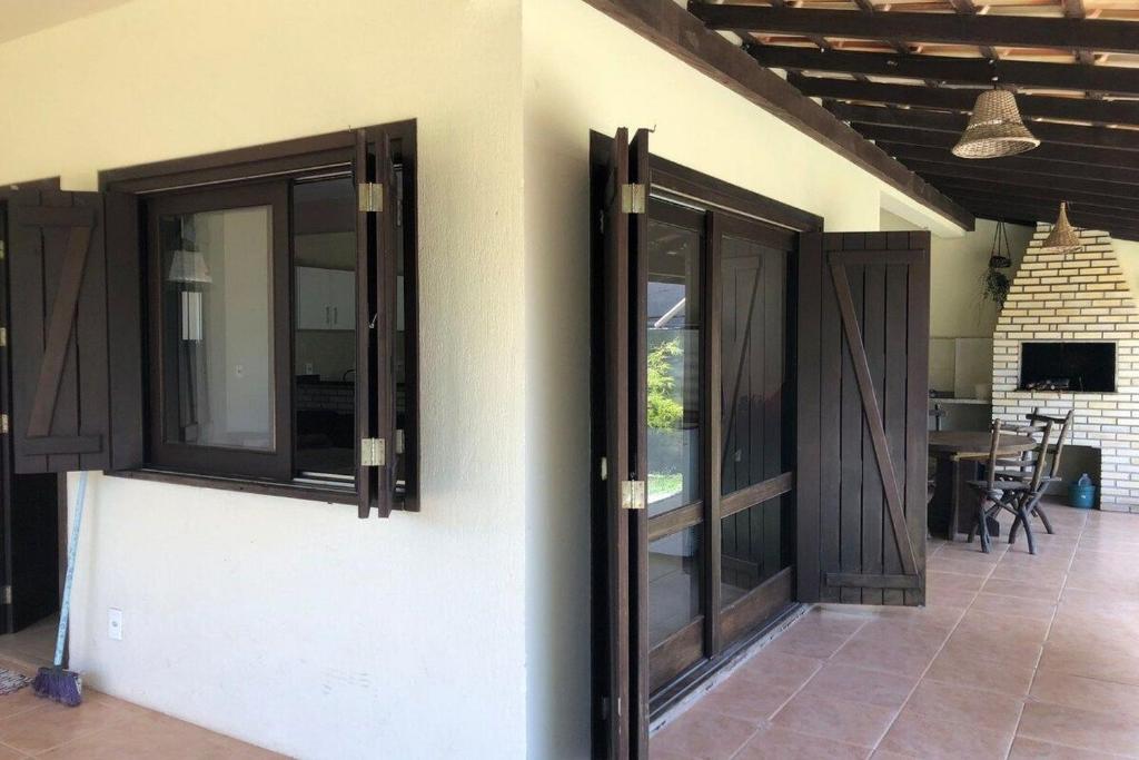  F29 Casa ampla e equipada localizada 50 metros do mar