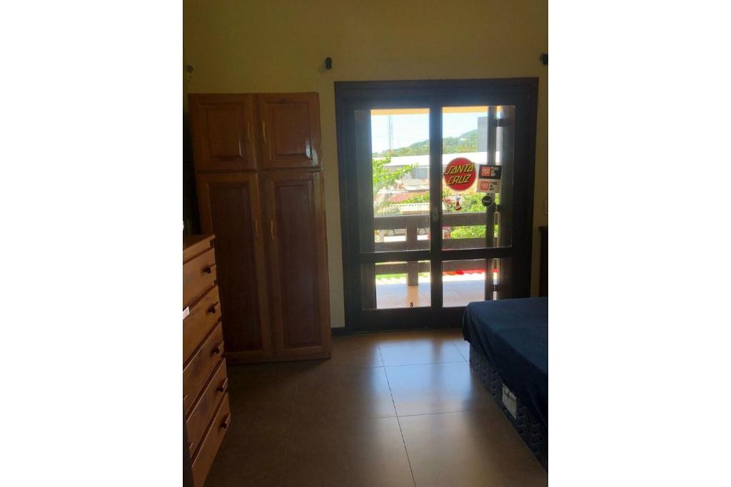  F29 Casa ampla e equipada localizada 50 metros do mar