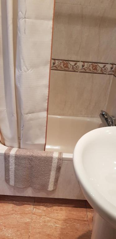 Koupelna v ubytování Hostal Los Alpes