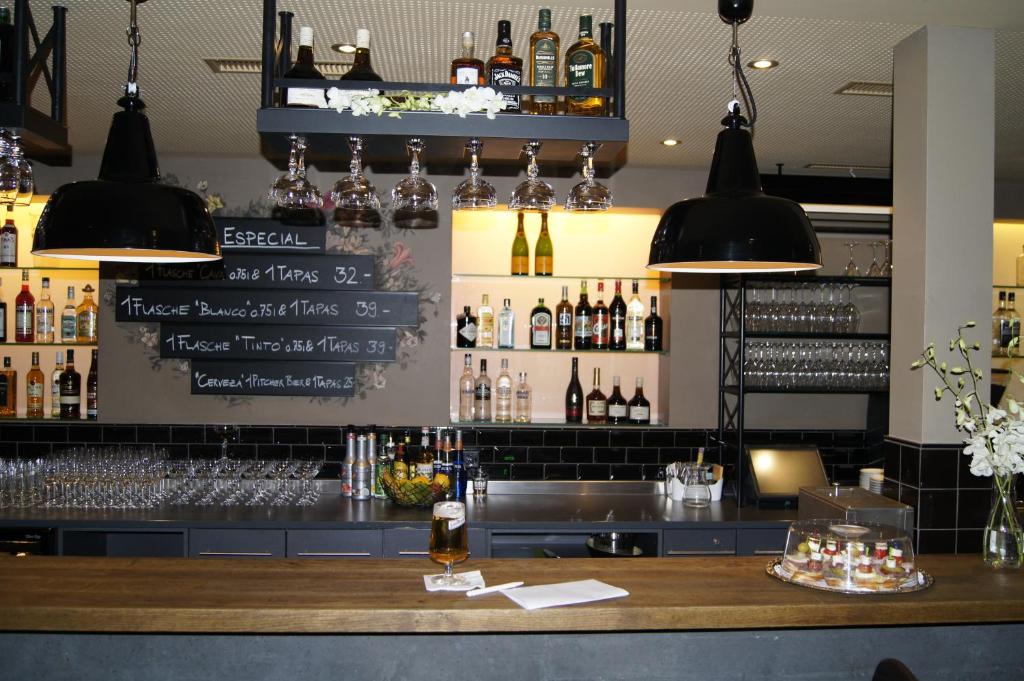 Lounge nebo bar v ubytování Hotel Engel am Bahnhof