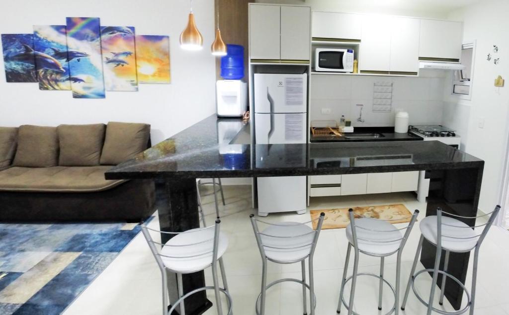  Apto Conforto e Qualidade à duas quadras da Praia de Perequê Açu - Ubatuba