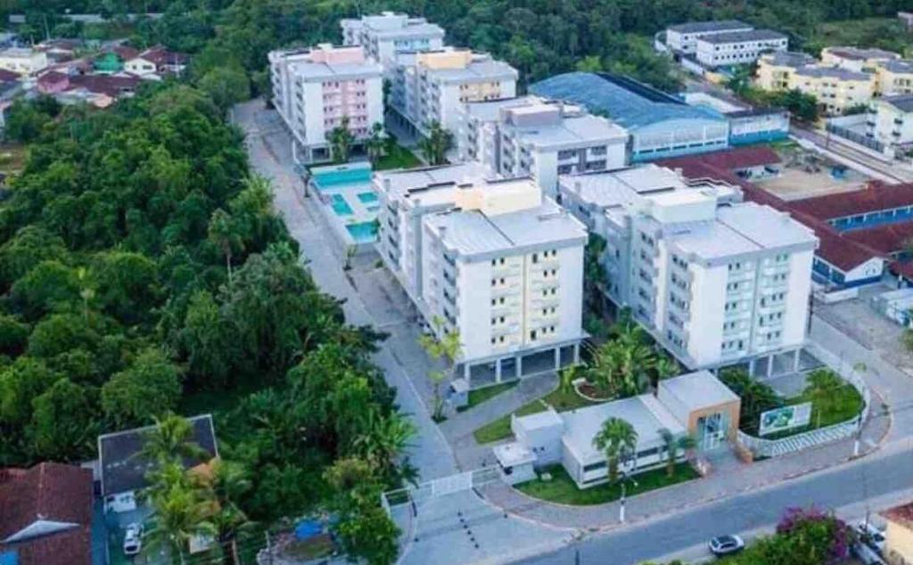  Apto Conforto e Qualidade à duas quadras da Praia de Perequê Açu - Ubatuba