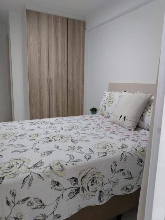  Apartamento para família moderno e prático próximo a belas praias