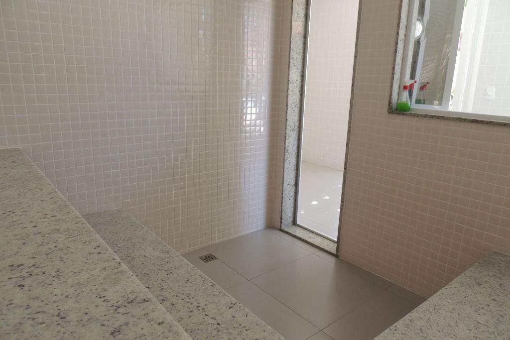  Casa com 3 quartos em condomínio 290m da praia de Geribá